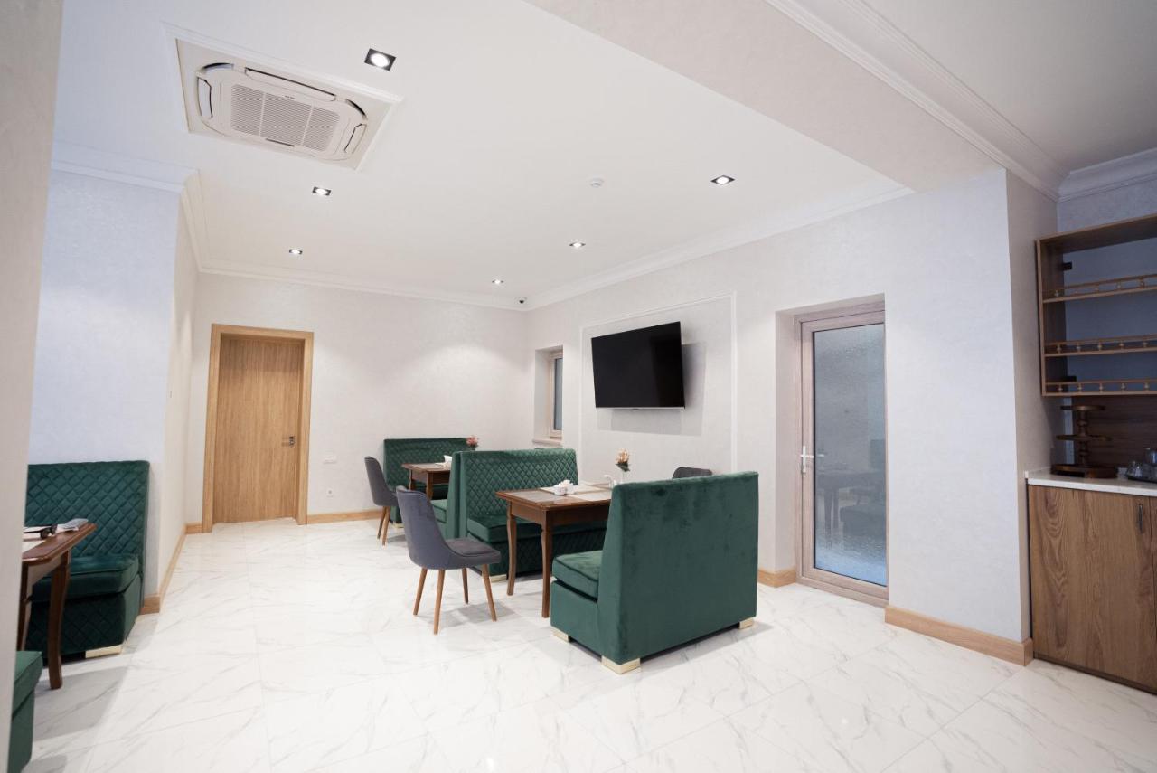 5 Wood Hotel & Spa Ташкент Экстерьер фото